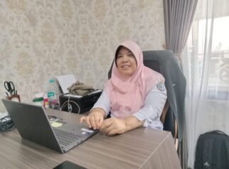 Kepala Seksi Ekonomi dan Pembangunan Kecamatan Bontang Utara, Juriah, (dok.Ay)