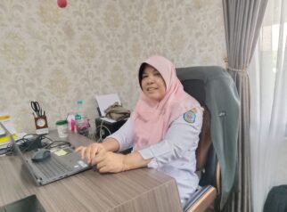 Kepala Seksi Ekonomi dan Pembangunan Kecamatan Bontang Utara, Juriah, (dok.ay)