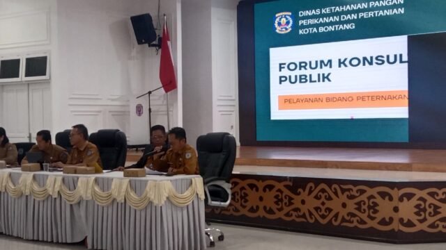 Kepala Bidang Peternakan DKP3 Kota Bontang, drh. Riyono saat menjadi narasumber pada kegiatan Forum Konsultasi Publik, (Dok.Ay)